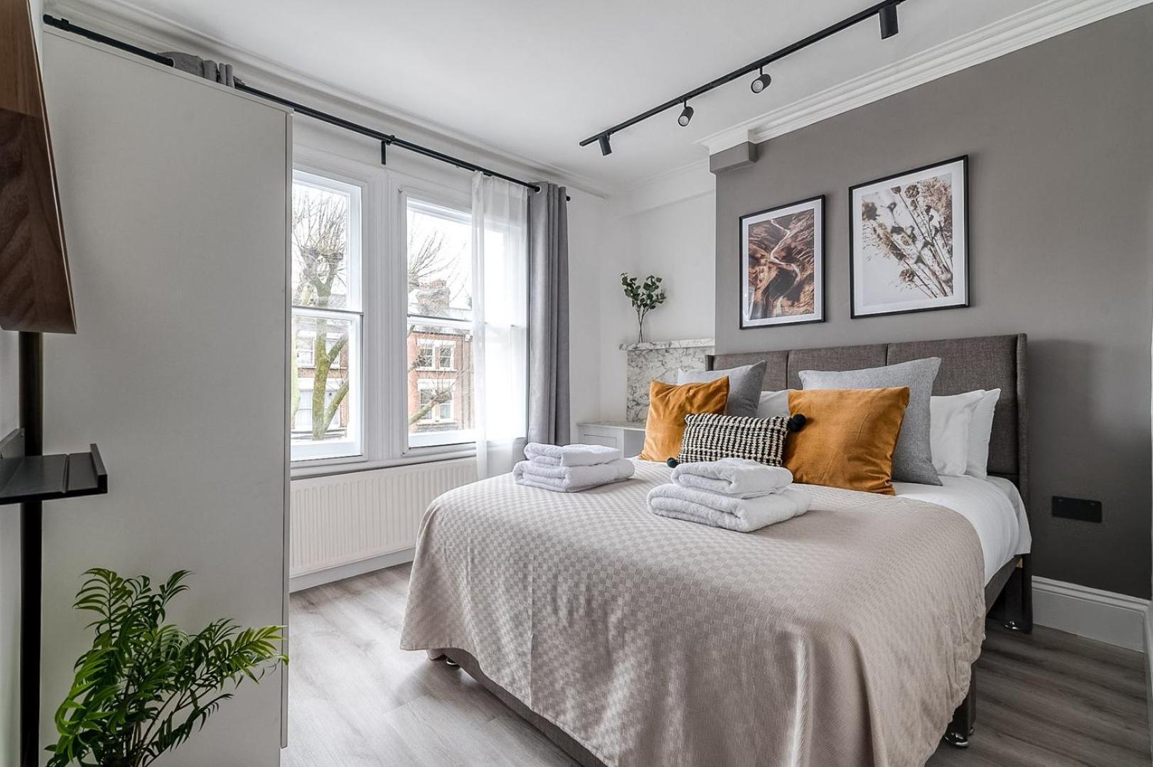 Little Venice Luxury Apartment Londen Buitenkant foto